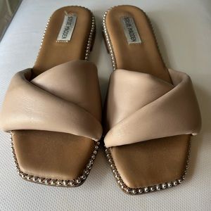 Steve Madden Size 8 light pink slides
